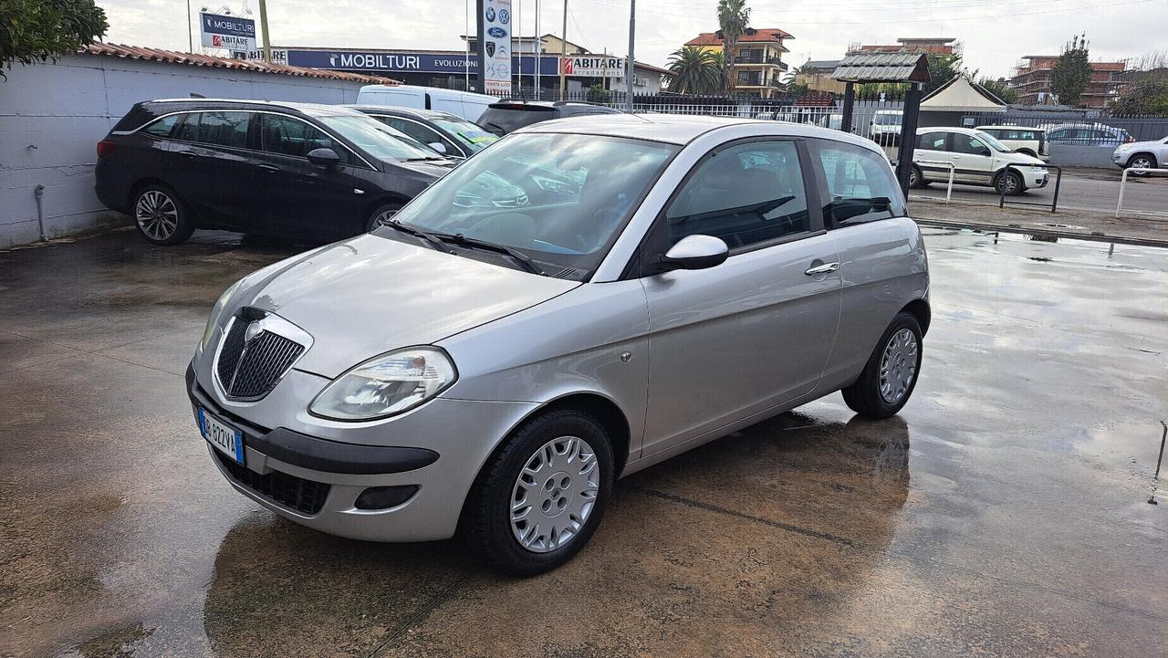 Lancia Ypsilon 1.2 Oro 60Cv