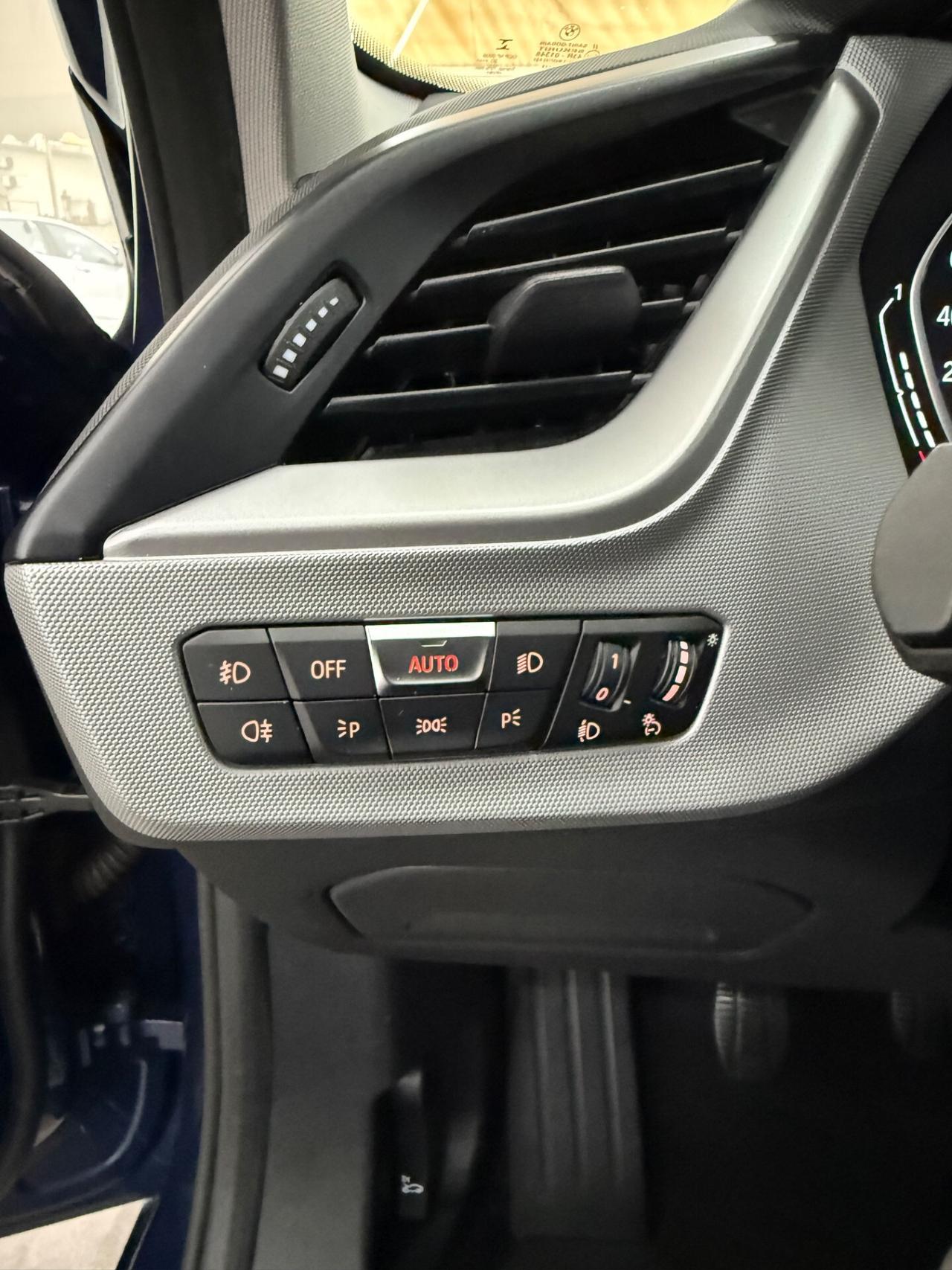 Bmw 116 116d 5p. Sport uni proprietario 15-10- 2020