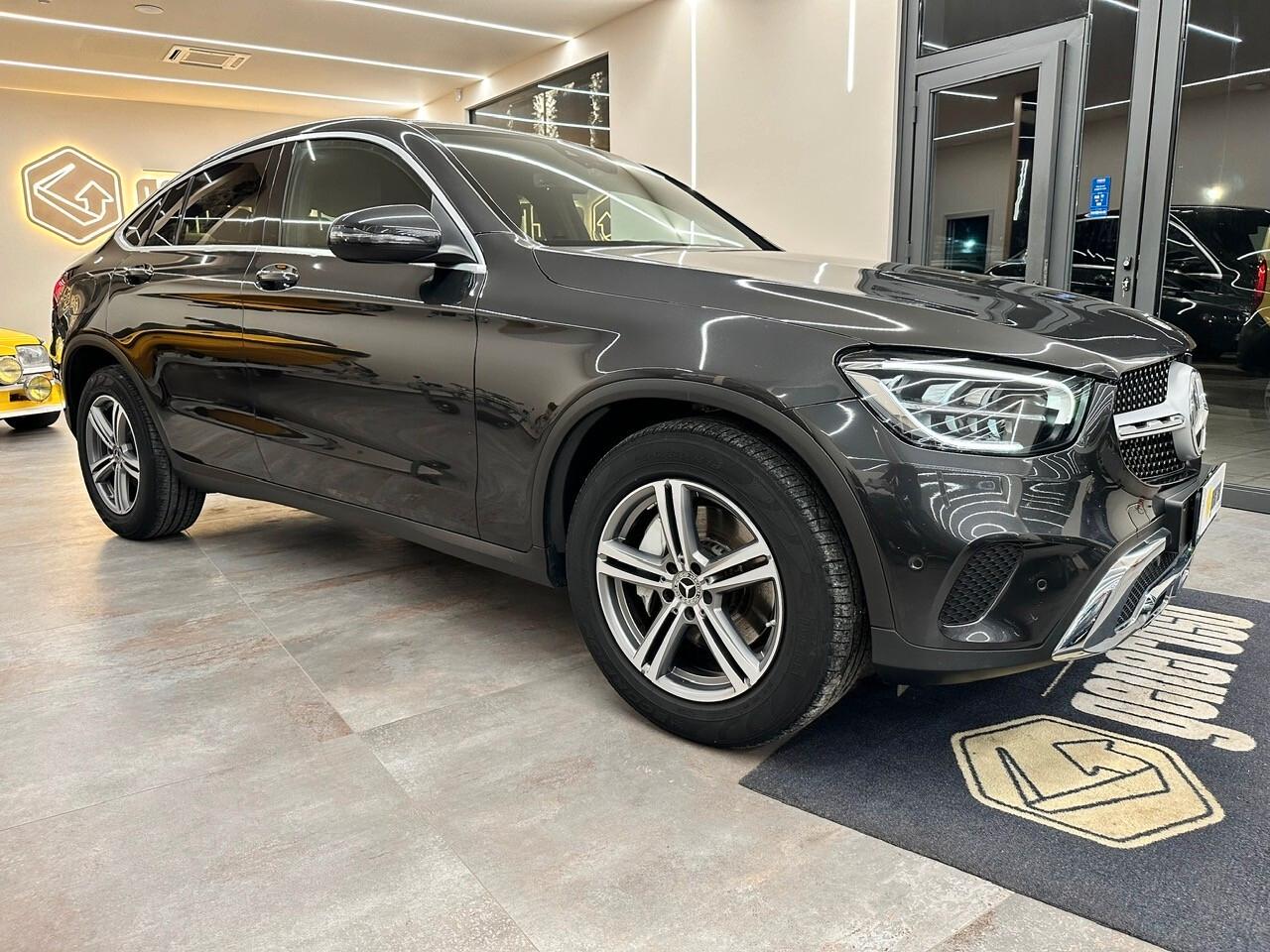 Mercedes-benz GLC 220d 4Matic Coupé Sport Pelle estesa Cockpit