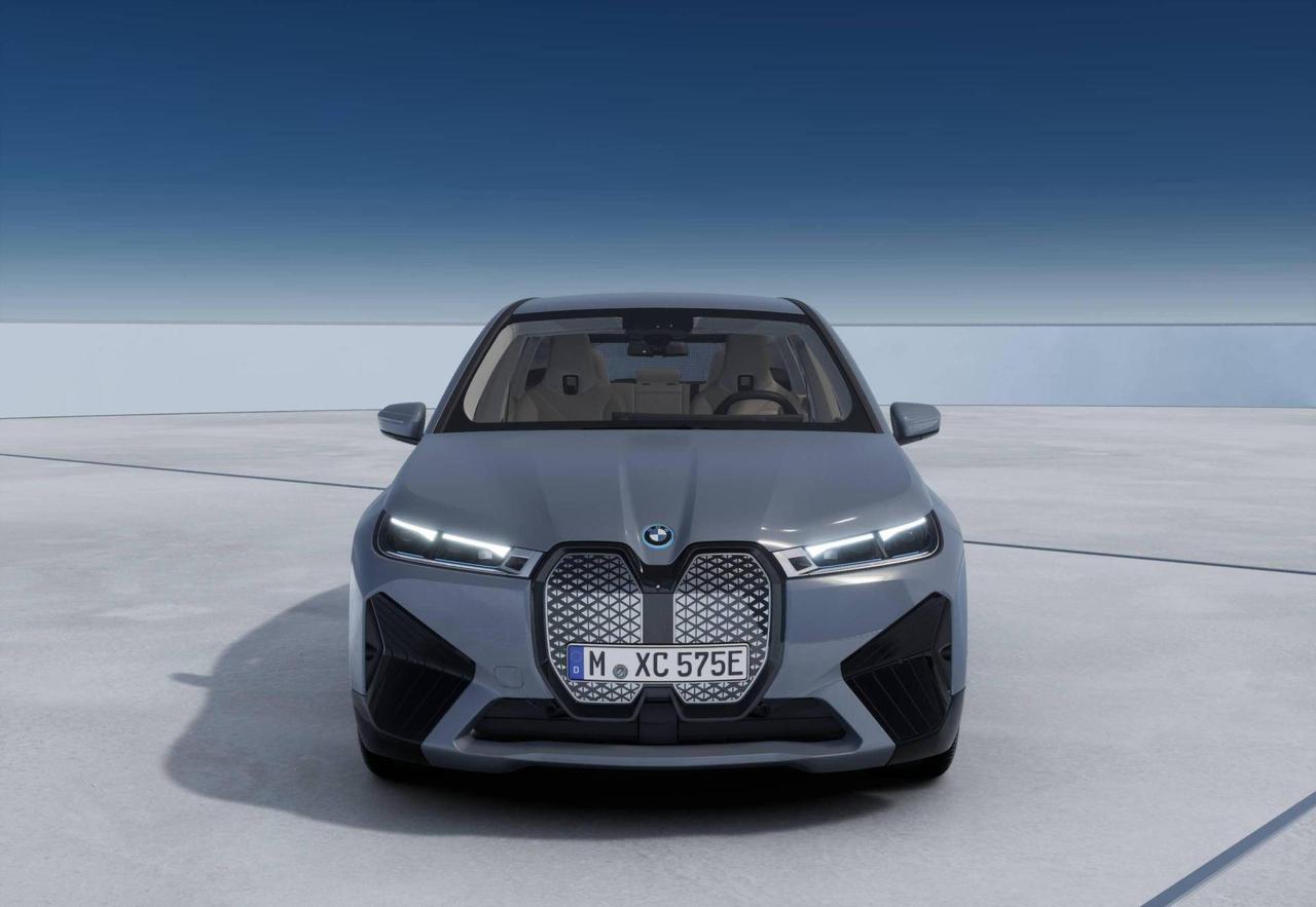 BMW iX xDrive50 Pacchetto Sportivo