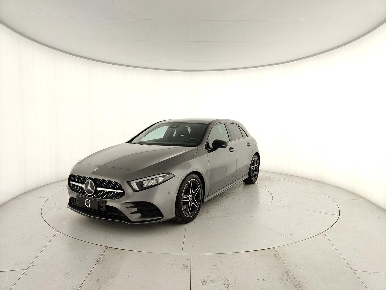 Mercedes-Benz A 200 d Premium auto