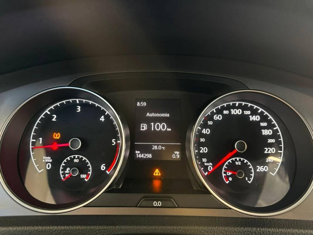 Volkswagen Golf 1.6 tdi Highline 5p