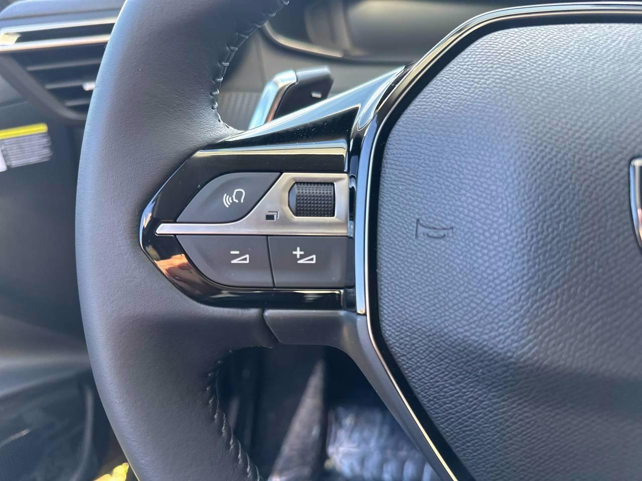 PEUGEOT 208 II 2023 - 208 1.2 hybrid Allure 110cv e-dcs 6