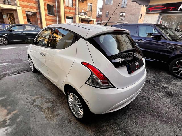 LANCIA Ypsilon 1.2 69 CV 5 porte GPL Ecochic Silver