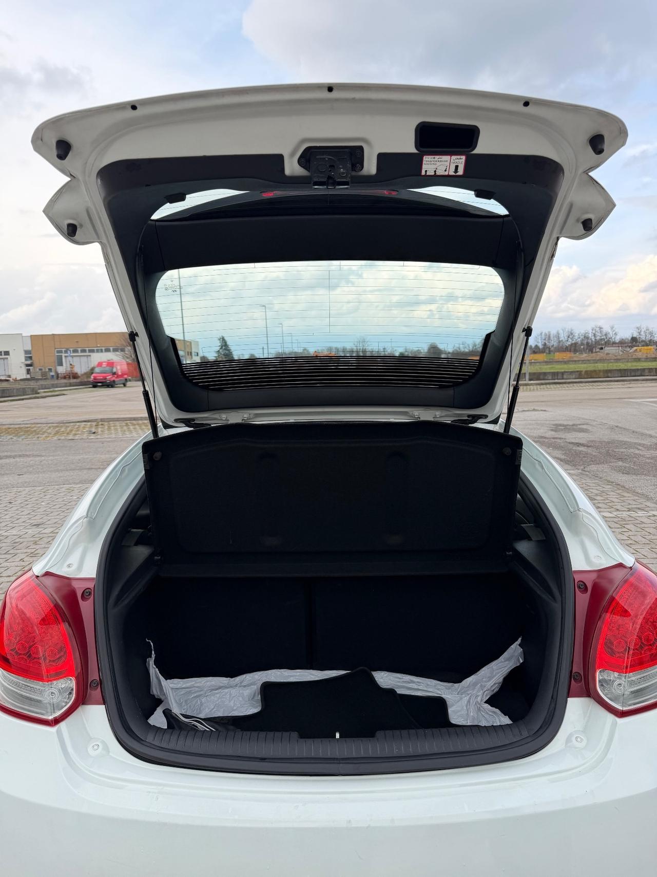 Hyundai Veloster 1.6 GDI DCT Sport