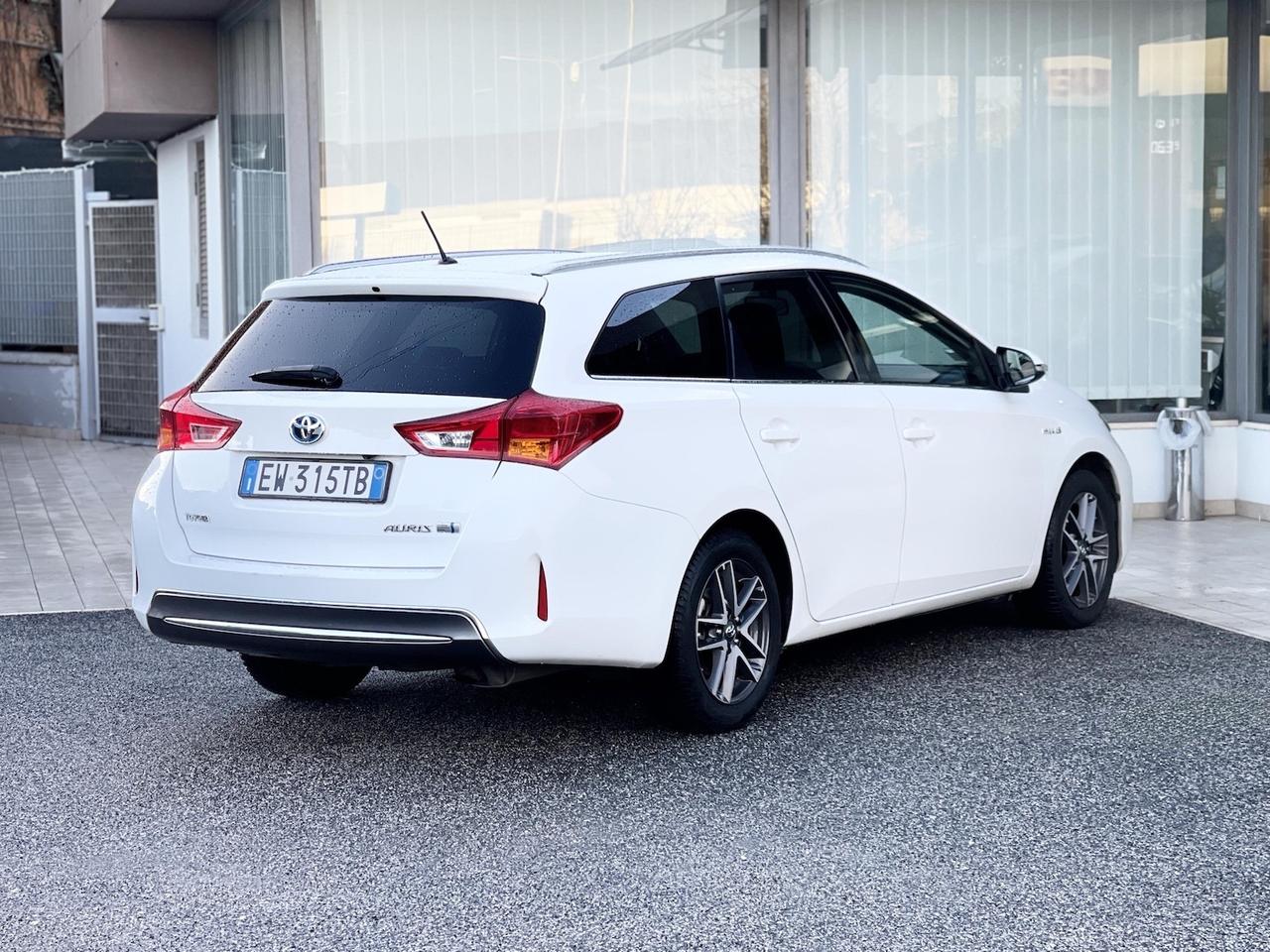 Toyota Auris 1.8 Hybrid 99CV E5 Neo - 2014