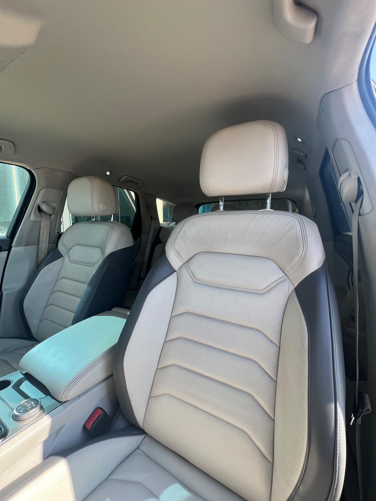 Volkswagen Touareg 3.0 V6 tdi Advanced R-Line Exterior 231cv tiptronic - SUPER OFFERTA T-STOCK
