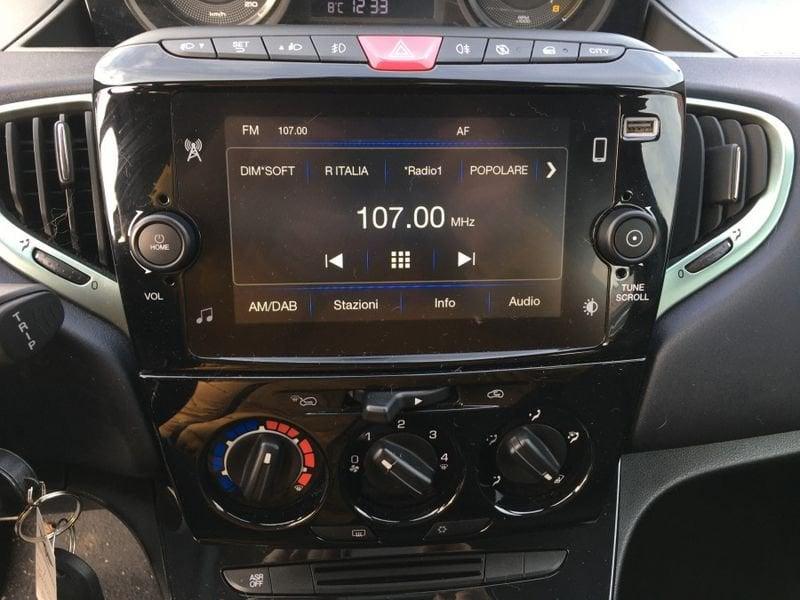 Lancia Ypsilon 1.0 FireFly Hybrid Silver 5p PROMO