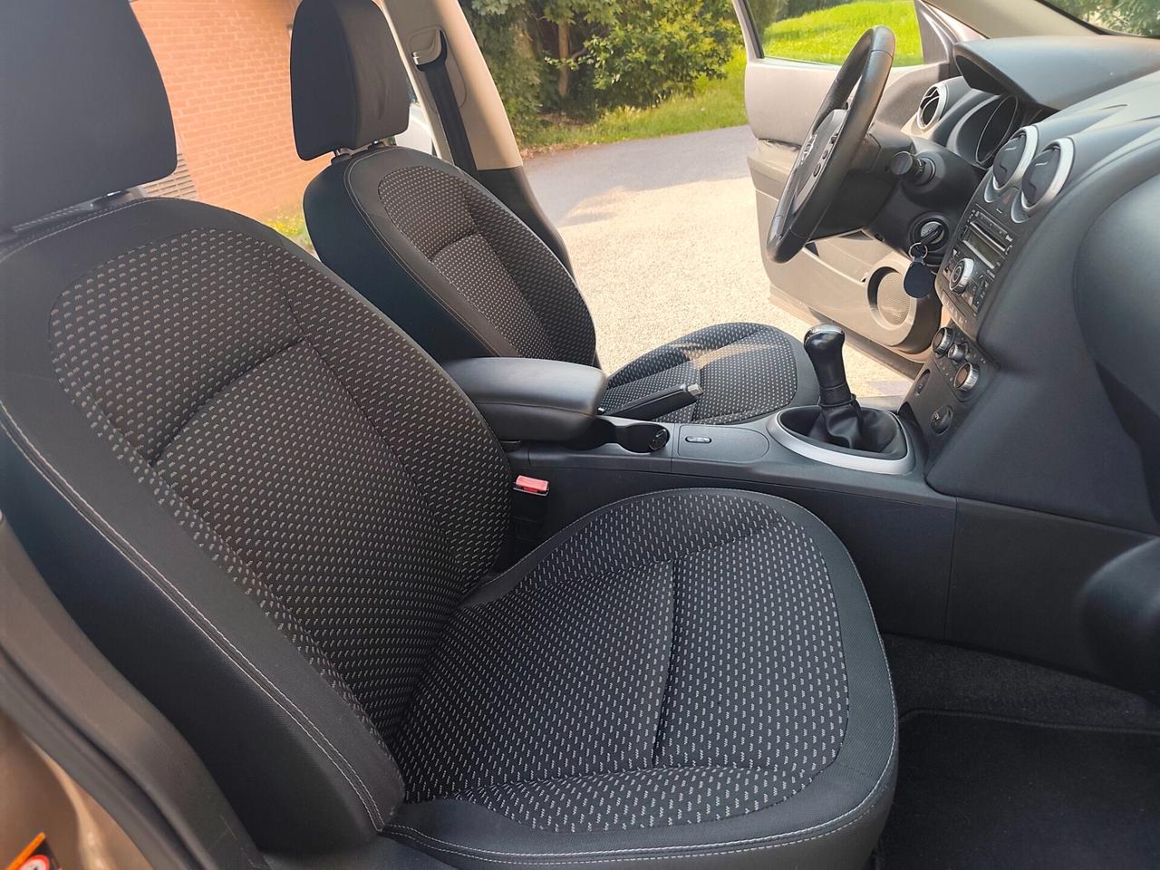 Nissan Qashqai 1.6 benz Tekna Unico proprietario