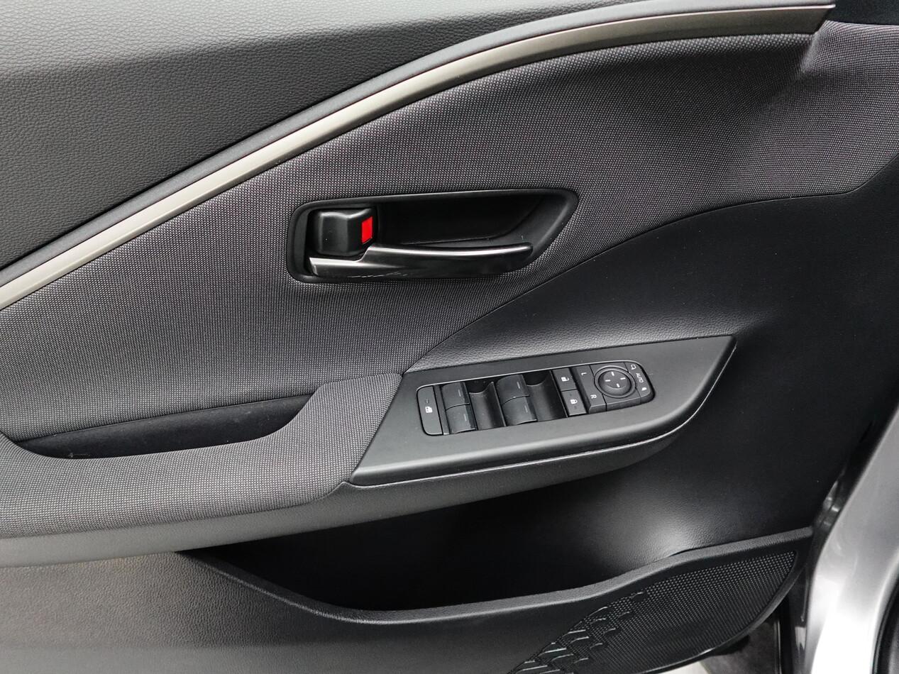 Toyota C-HR 1.8 E-CVT HEV 140 CV TREND