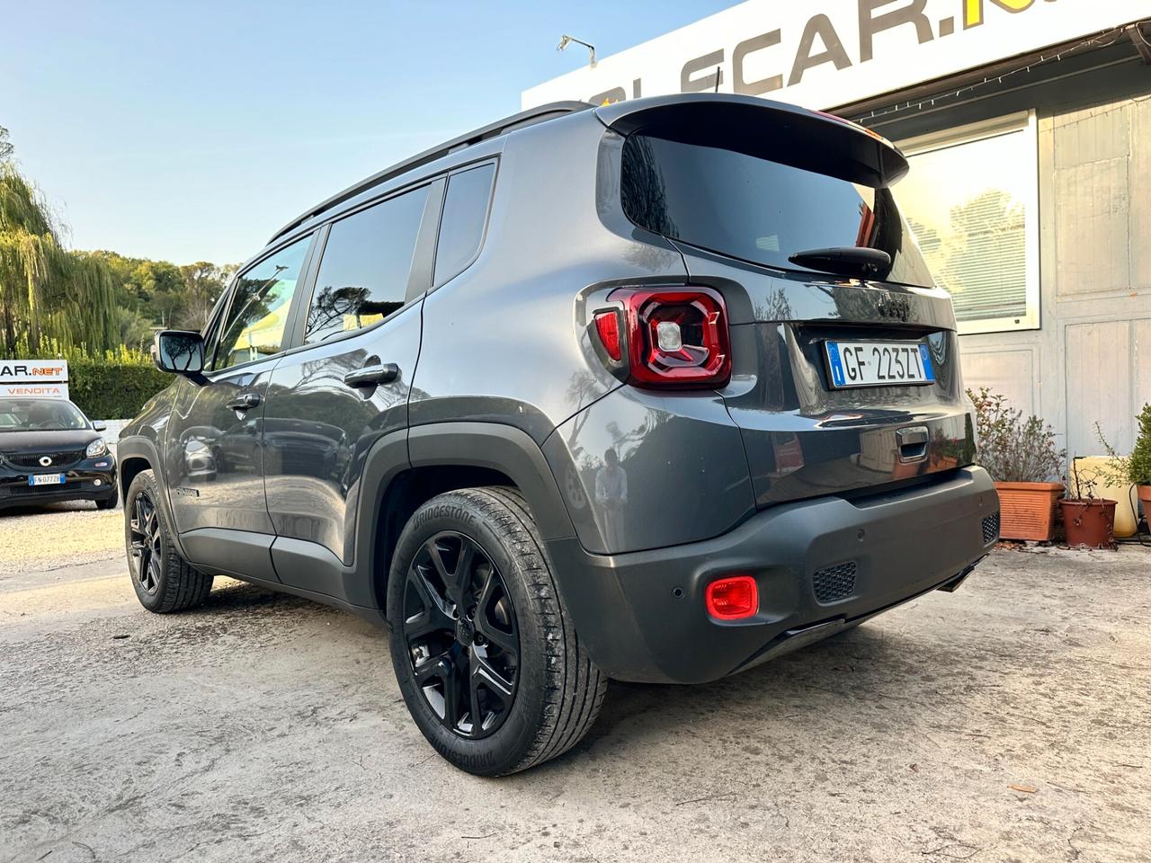 Jeep Renegade 1.3 T4 DDCT Limited NIGHT EAGLE