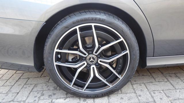 MERCEDES-BENZ E 220 d S.W. 4Matic Auto Premium AMG