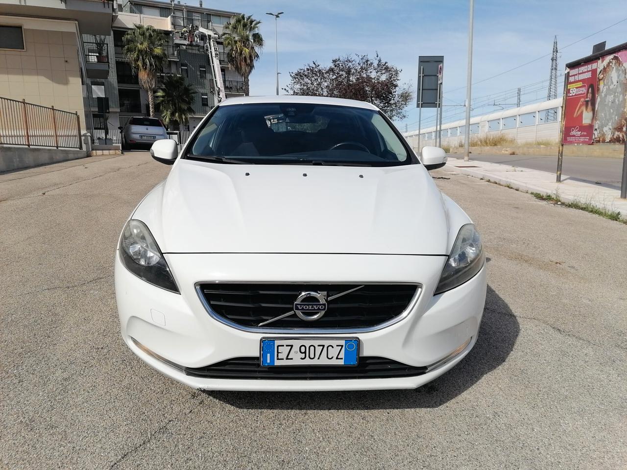 Volvo V40 D2 1.6 Momentum 115cv 2015