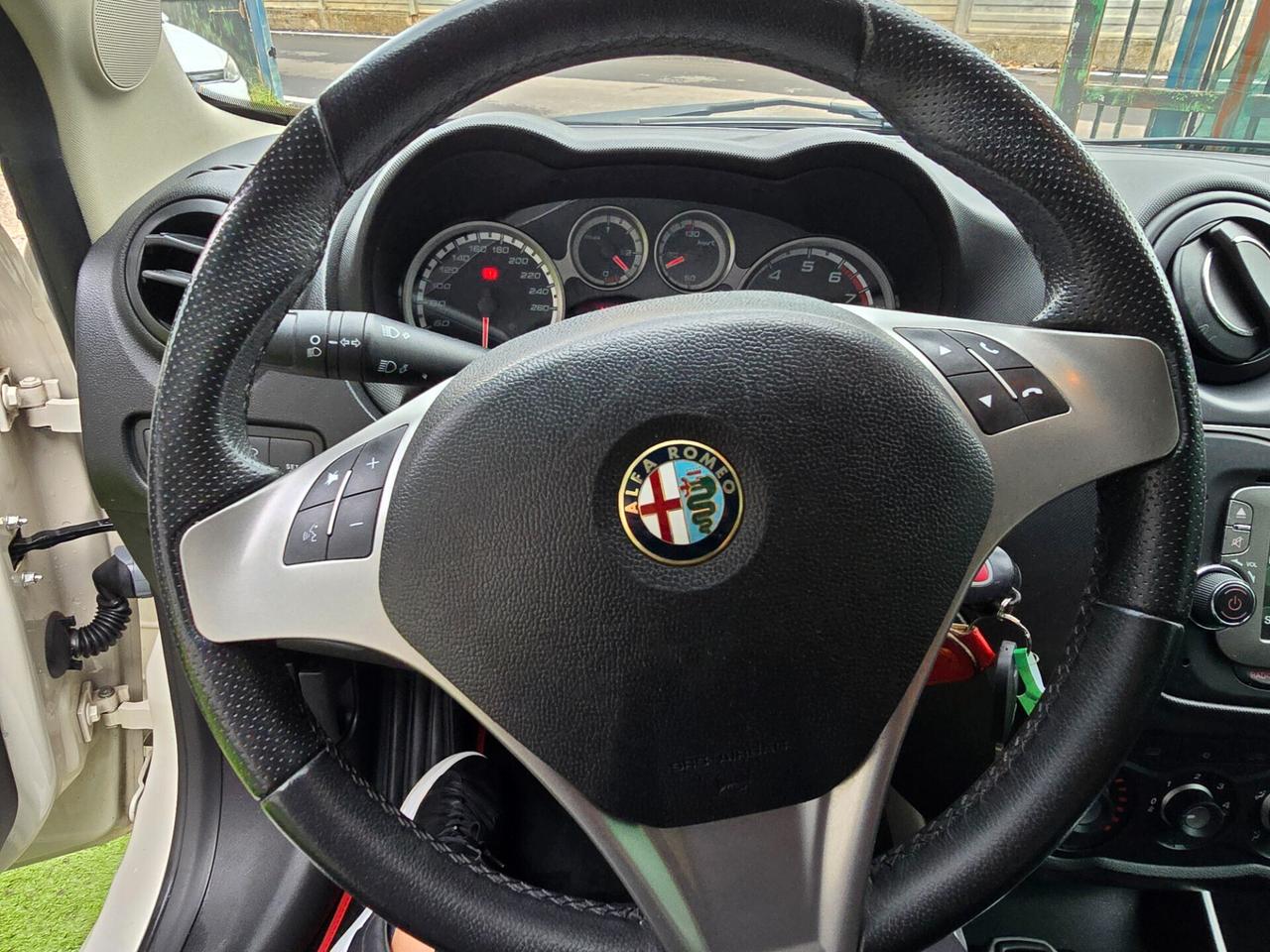 Alfa Romeo MiTo 1.4 BENZ 78CV NEOP -2015