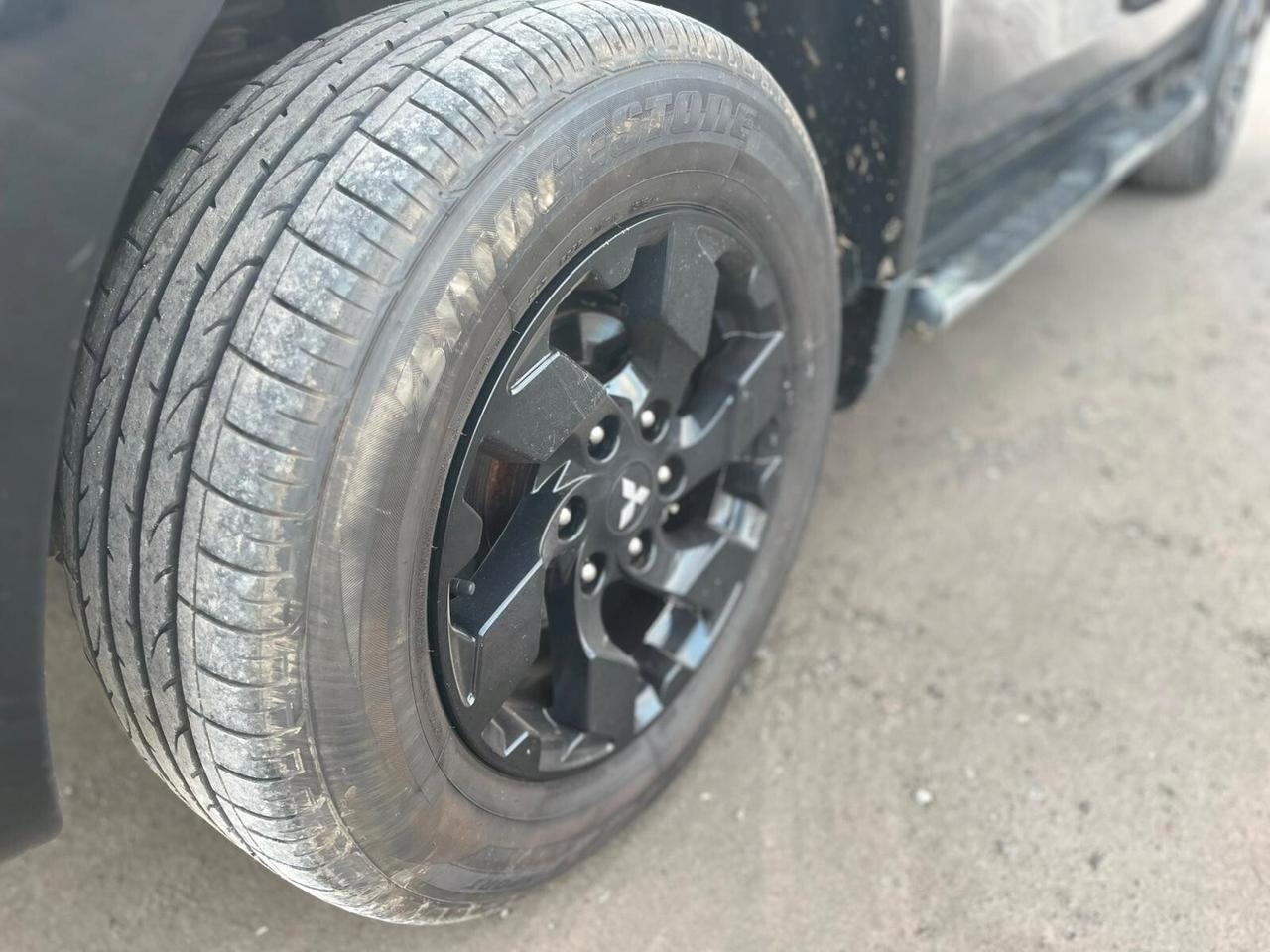 Mitsubishi L200 2.4 DI-D/181CV Double Cab Intense Hp Mivec