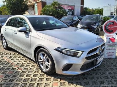 MERCEDES-BENZ A 180 d Automatic Business Extra