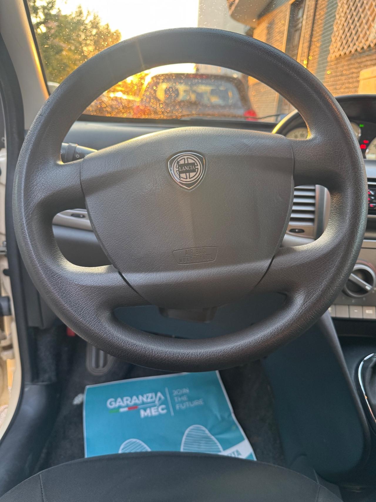 Lancia Ypsilon 1.2 60 cv Argento