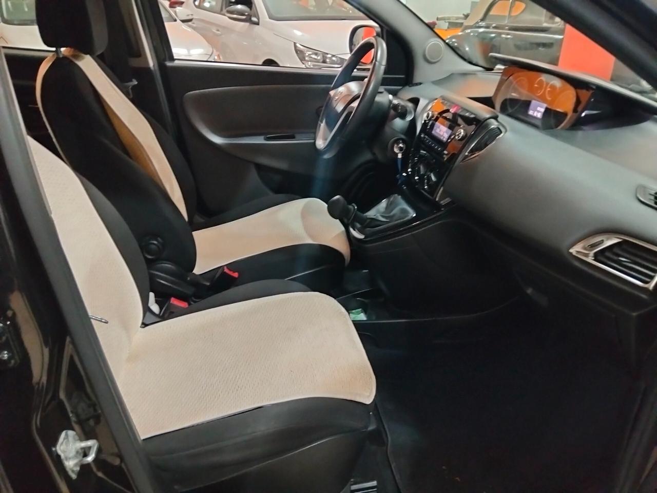 Lancia Ypsilon 1.2 gold