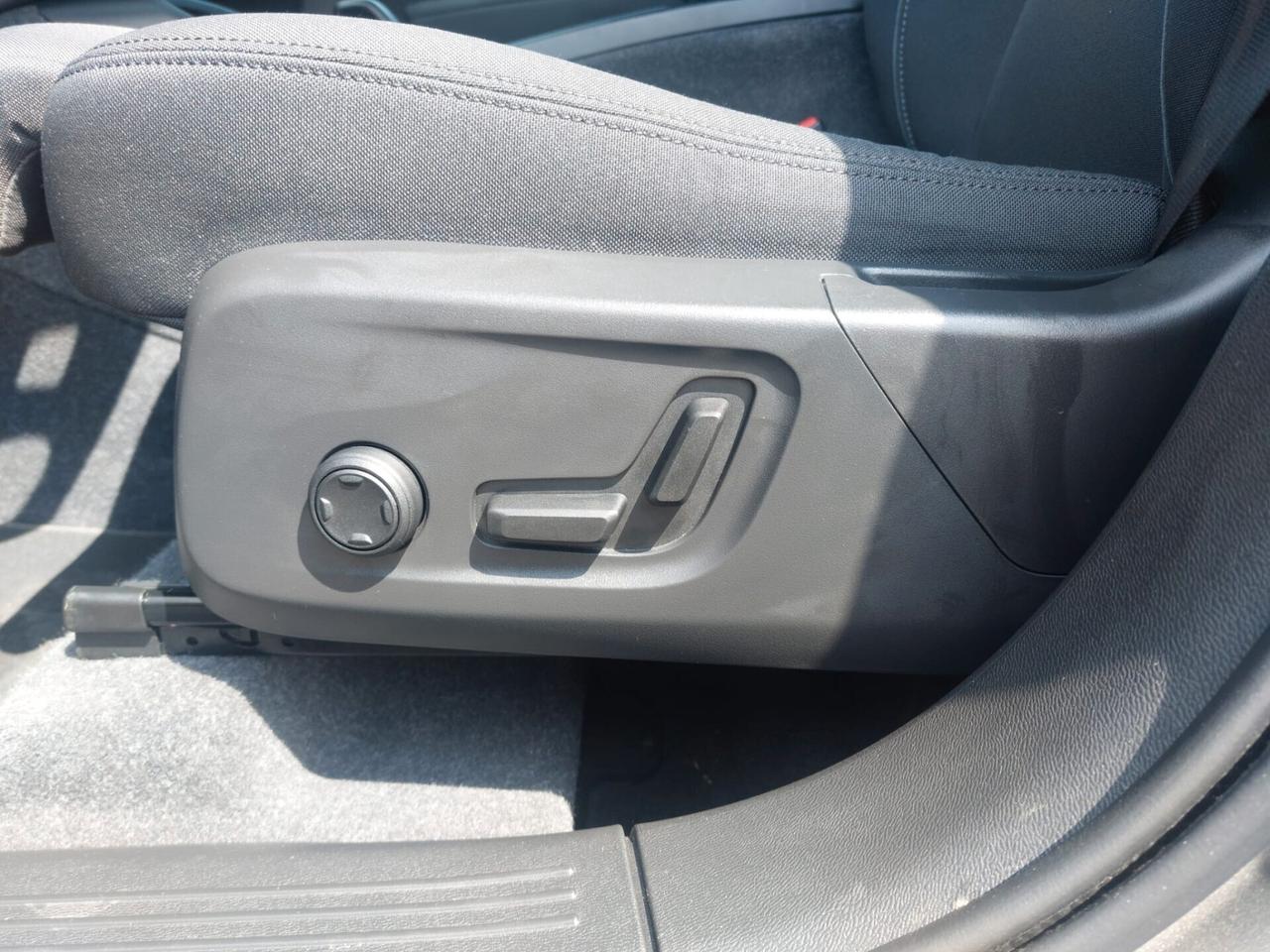 Volvo XC40 T2 Geartronic Momentum Pro