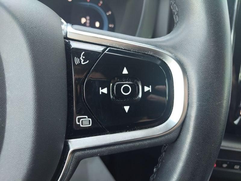 Volvo XC60 XC60 B4 (d) AWD automatico Plus Dark