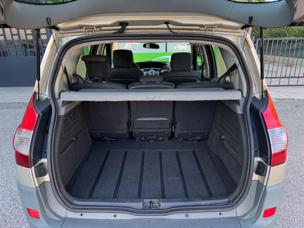 Renault Scenic Grand Scénic 2.0 16V dCi