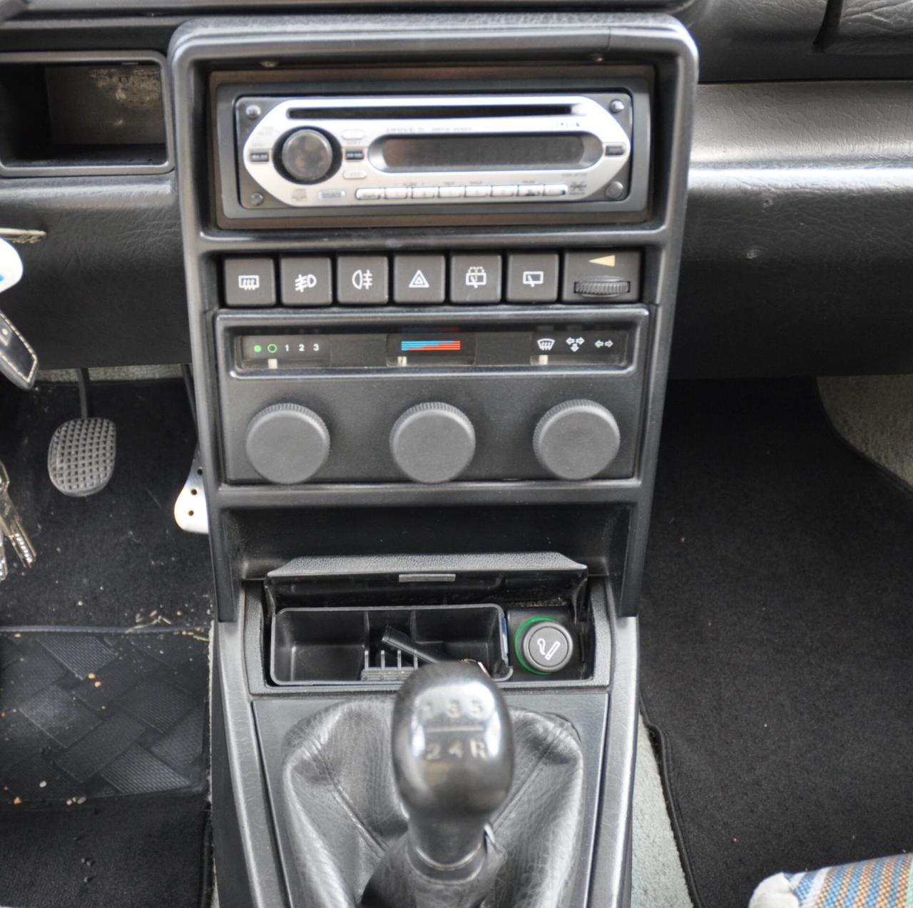 Lancia Delta 2.0i.e. turbo HF integrale 8V (ASI TARGA ORO)