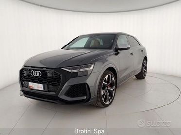 Audi Q8 RS TFSI V8 quattro tiptronic