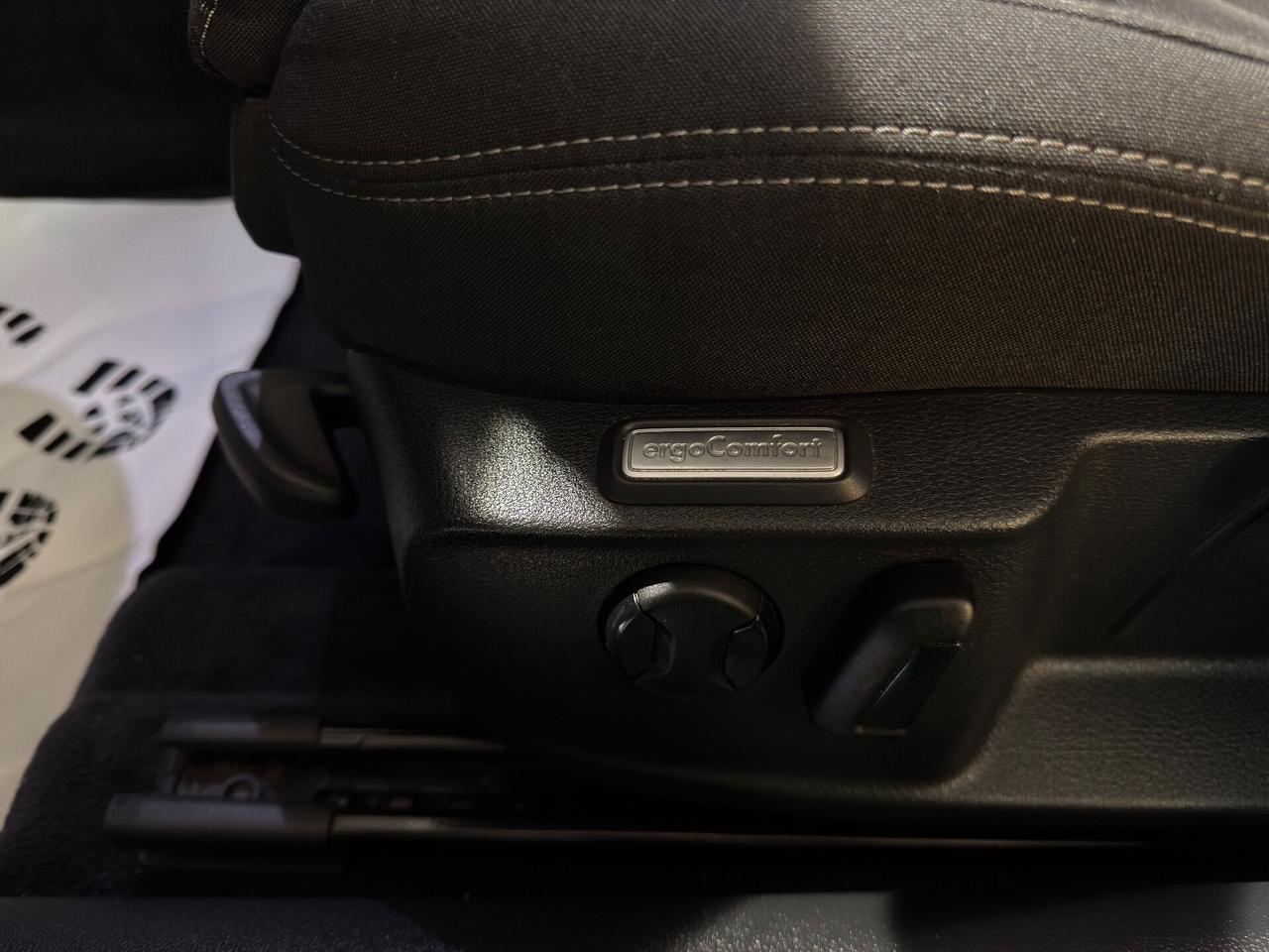 Volkswagen Passat Variant 2.0 TDI DSG Highline Blu