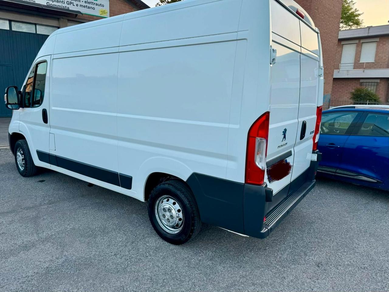 Peugeot BOXER 335 2.0 L2 H2 -2017