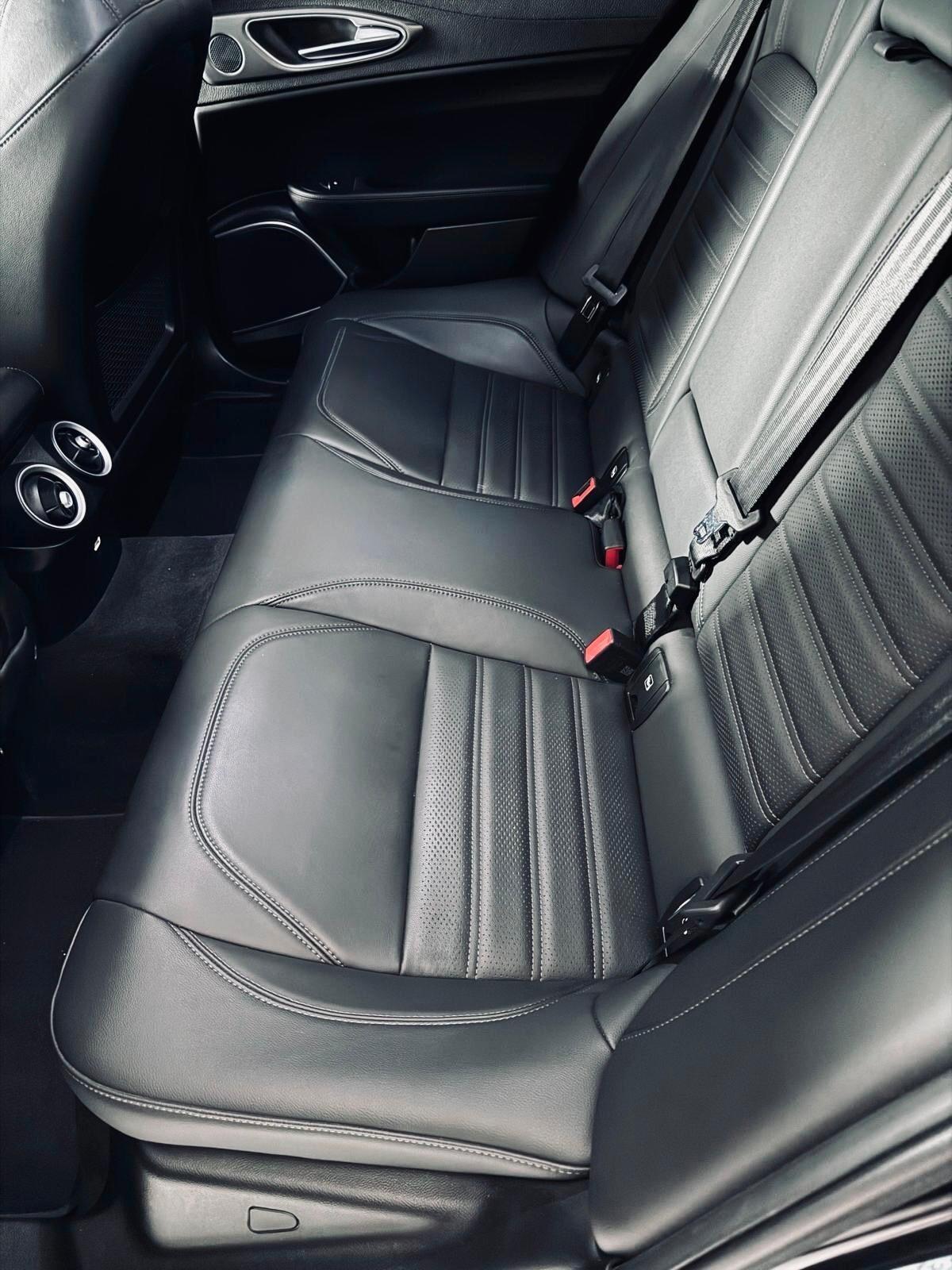 Alfa Romeo Giulia 2.2 Turbodiesel 210 CV AT8 Q4 Veloce