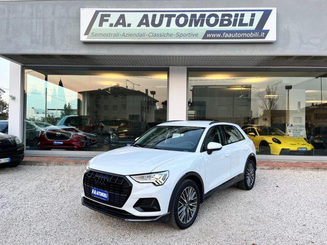 AUDI Q3 40 TDI quattro S tronic Business Advanced