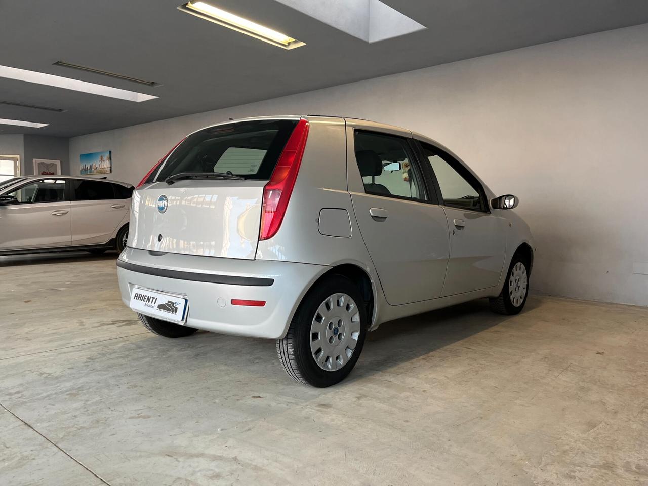 Fiat Punto 1.2cc BENZ 60cv - OK NEOPAT. - 5 PORTE