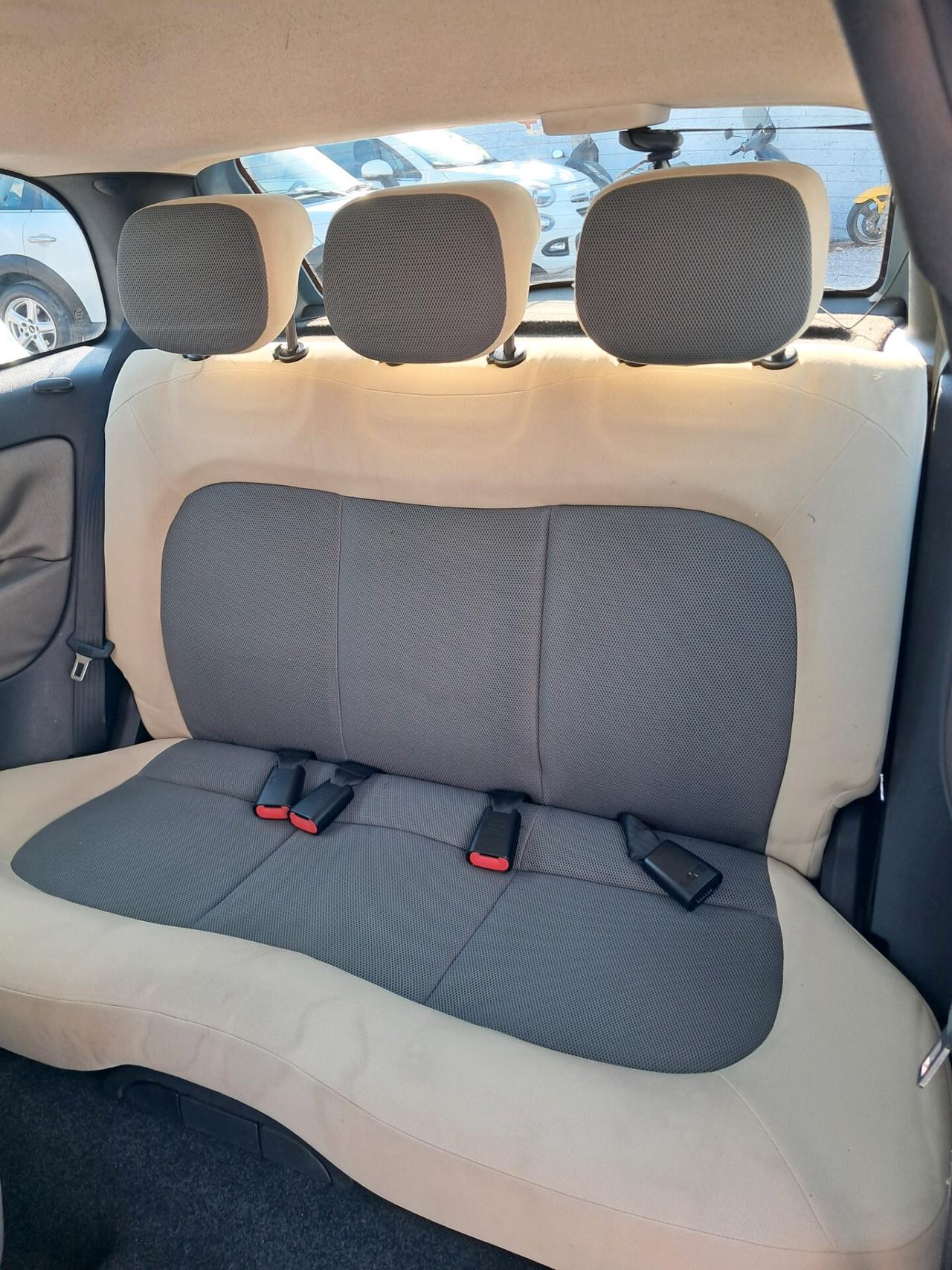 Lancia Ypsilon 1.3 Mjt 70cv Cambio Automatico