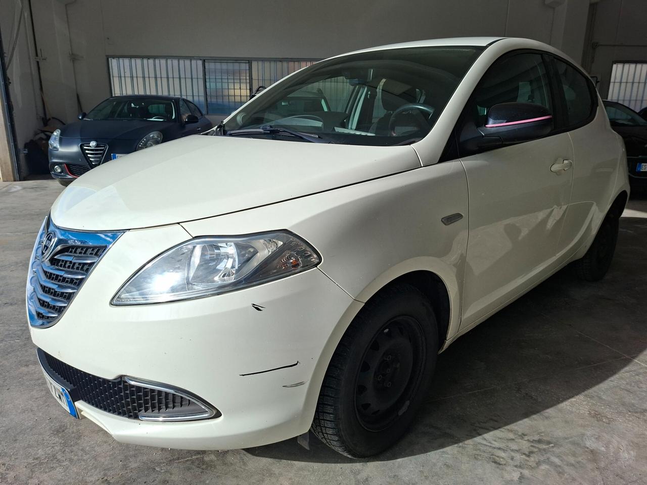 Lancia Ypsilon 1.2 69 CV 5 porte Platinum
