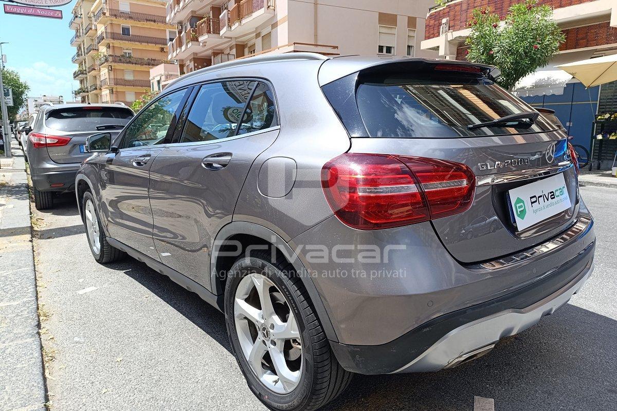 MERCEDES GLA 200 d Automatic 4Matic Premium