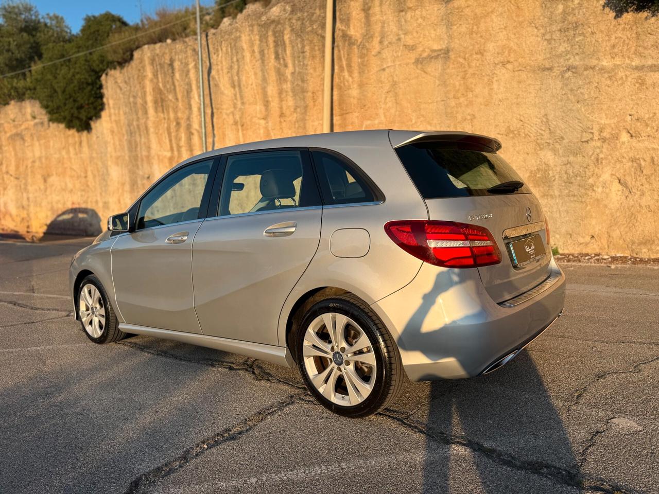 Mercedes B180 SPORT/1500 110CV/FULL LED/CERCHI 17