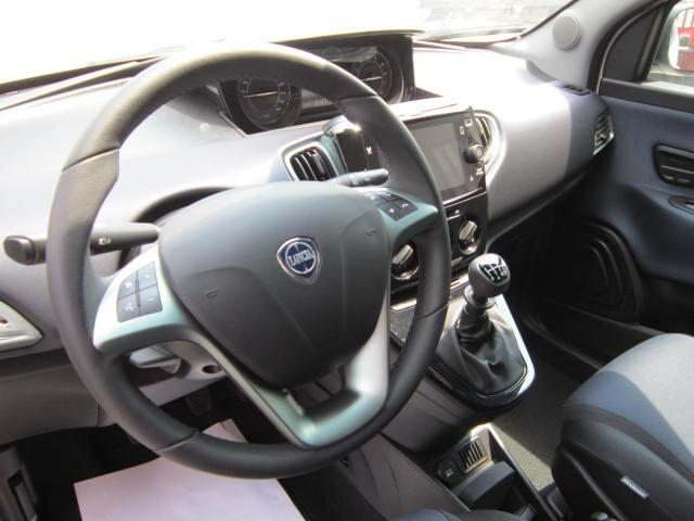 Lancia Ypsilon 1.0 FireFly 5 porte S&S Hybrid Gold NEOPATENTATI