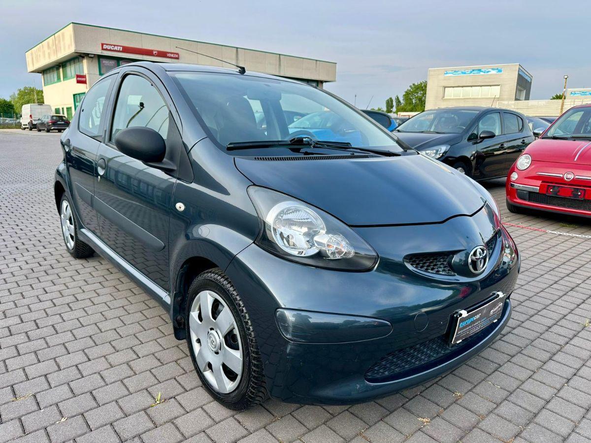 TOYOTA - Aygo - 12V VVT-i 5 porte Now