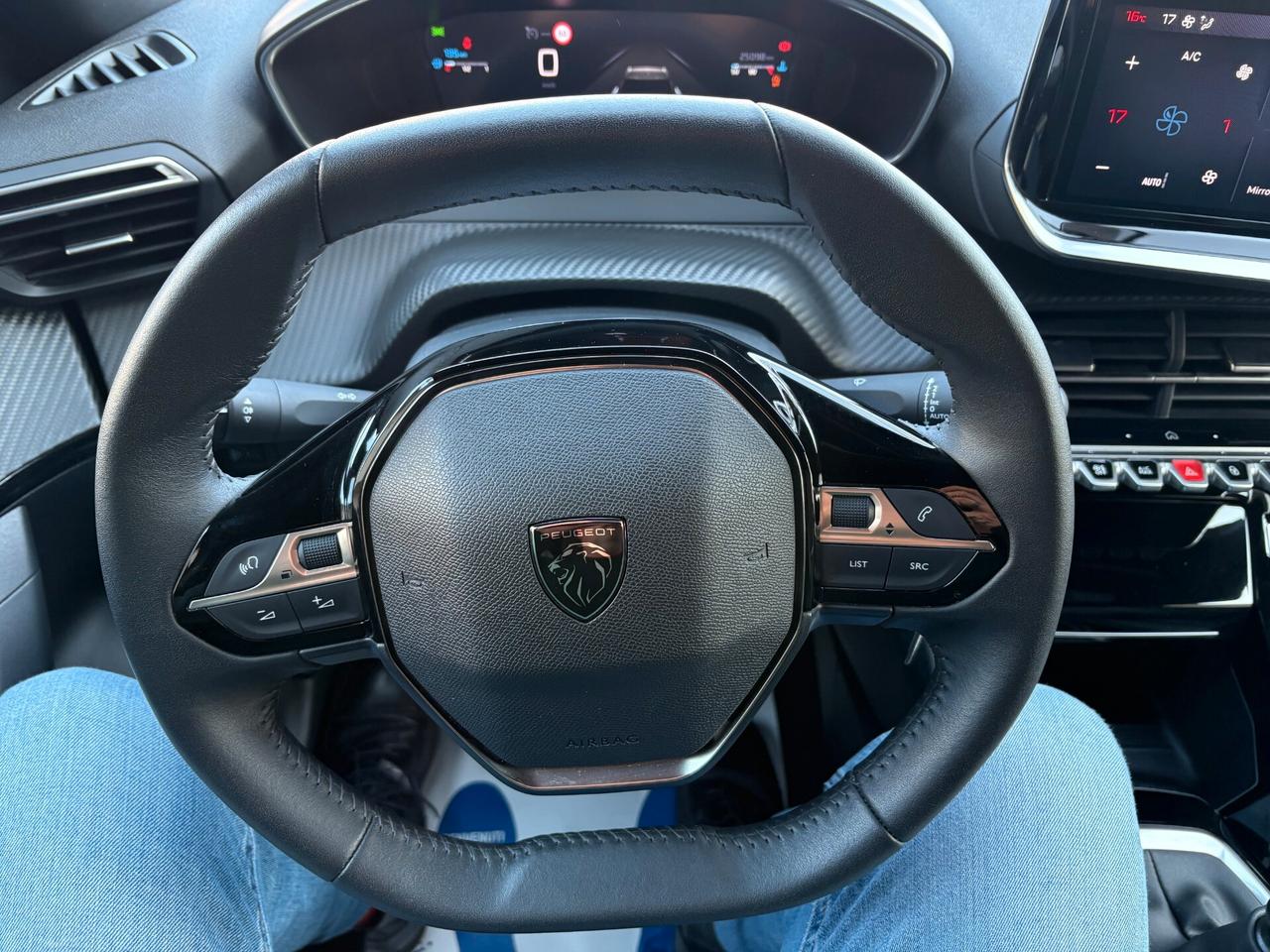 Peugeot 2008 Allure 1.2 bz 101cv - 04/2025