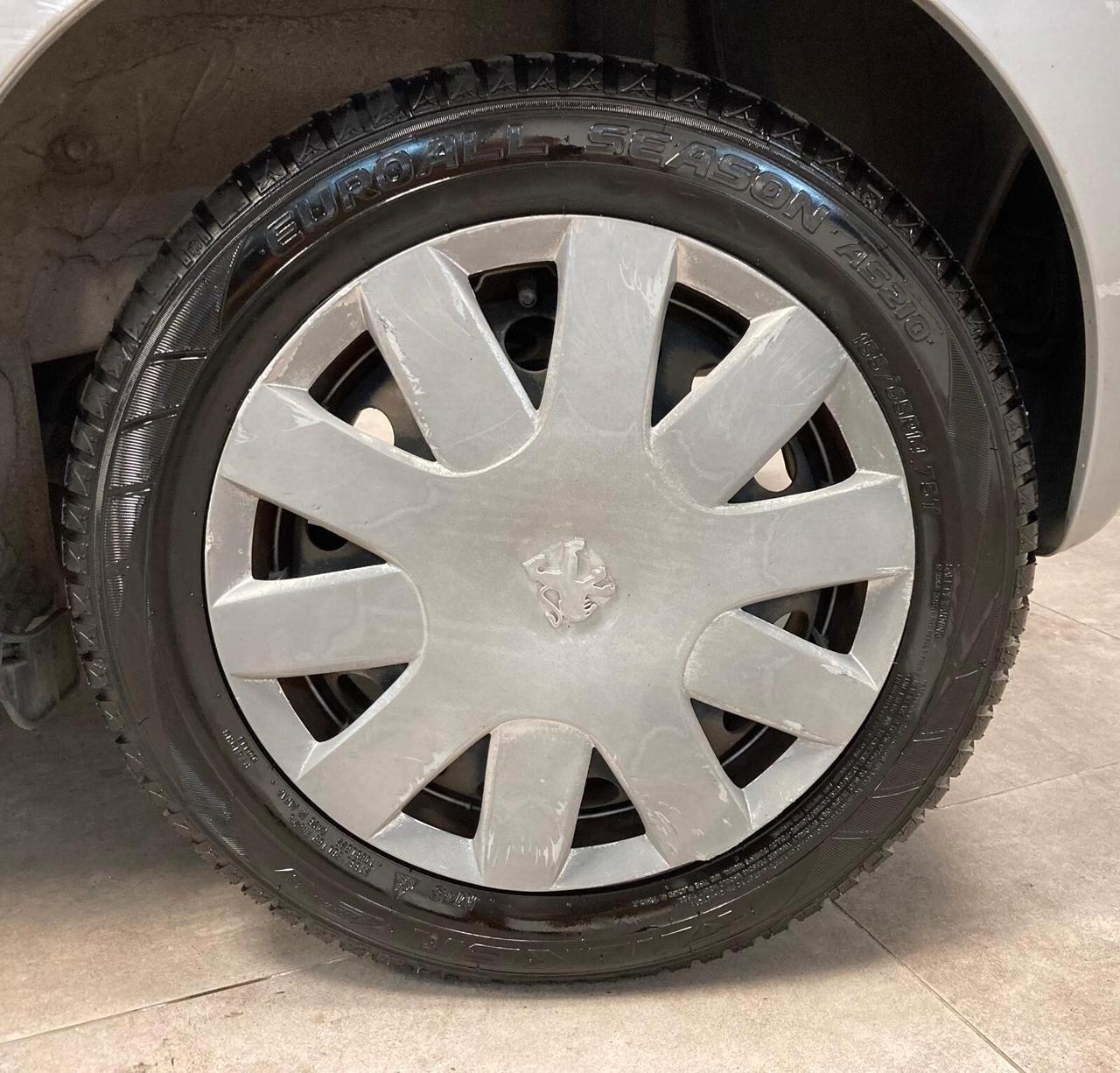 PEUGEOT 107 1.0-OK NEOPATENTATI- 84.000 KM ORIG