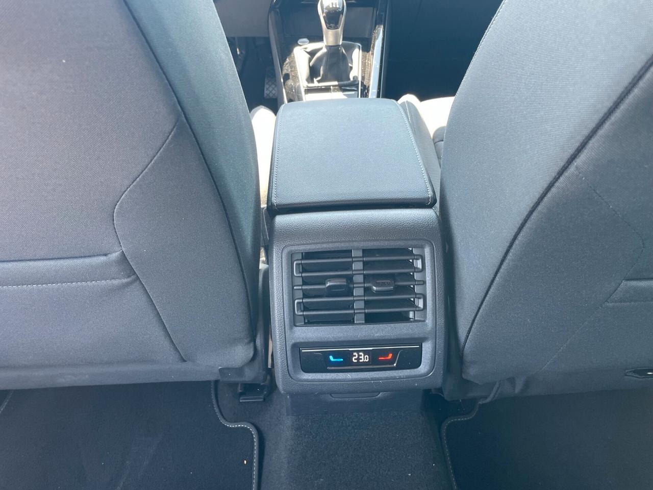 Volkswagen Golf 2.0 TDI SCR Style, iva esposta
