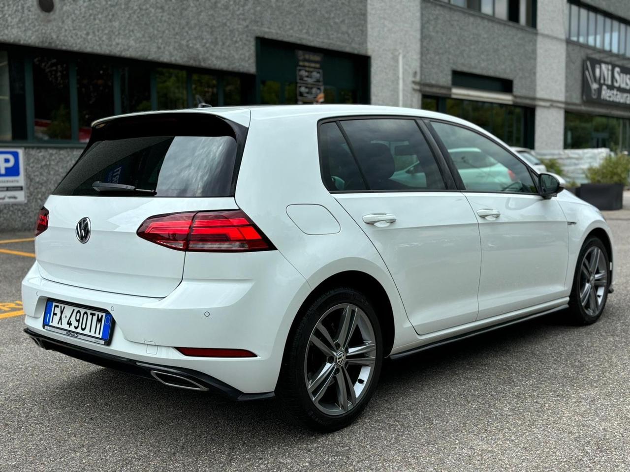 Volkswagen Golf 1.6 TDI 115 CV 5p. R-LINE