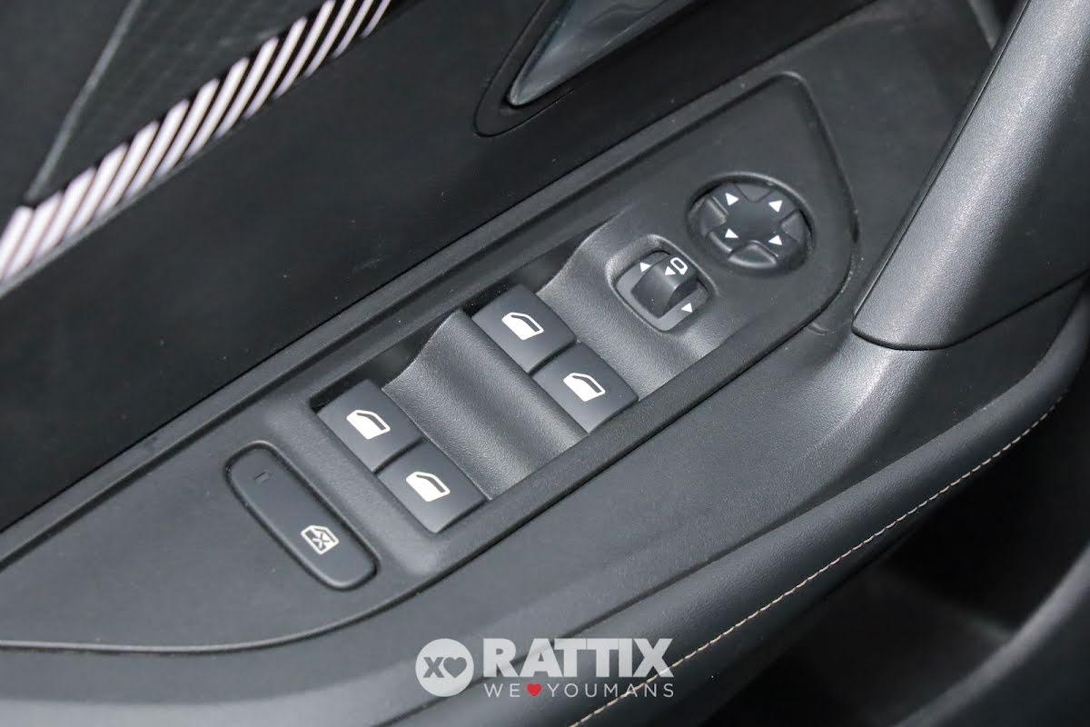 Peugeot 2008 1.2 Puretech 100CV Allure