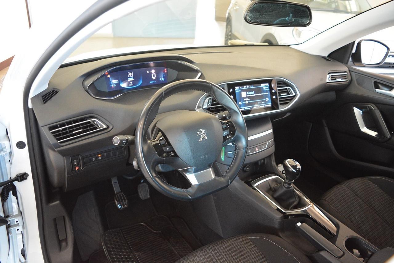 Peugeot 308 BlueHDi 130 S&S SW Active telecamera