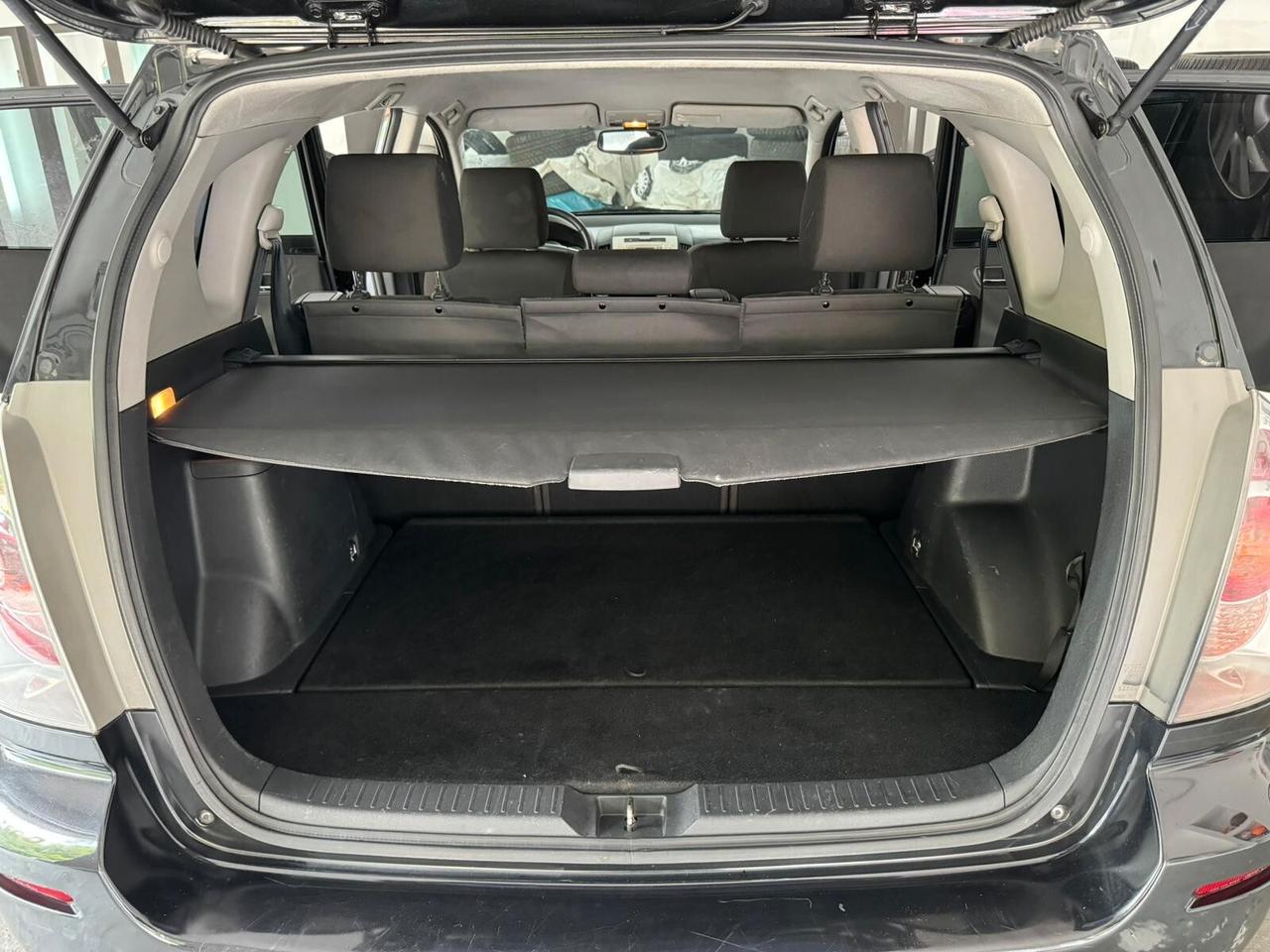 Toyota Corolla Verso 2.2 16V D-4D Sol NEOPATENTI
