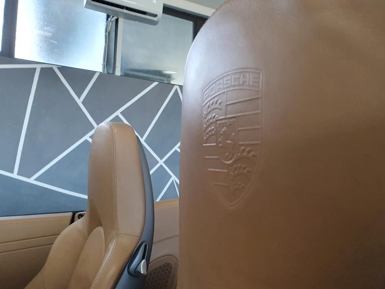 Porsche 911 Carrera Cabriolet