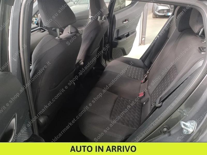 Toyota C-HR 2.0 Hybrid More Business E-CVT