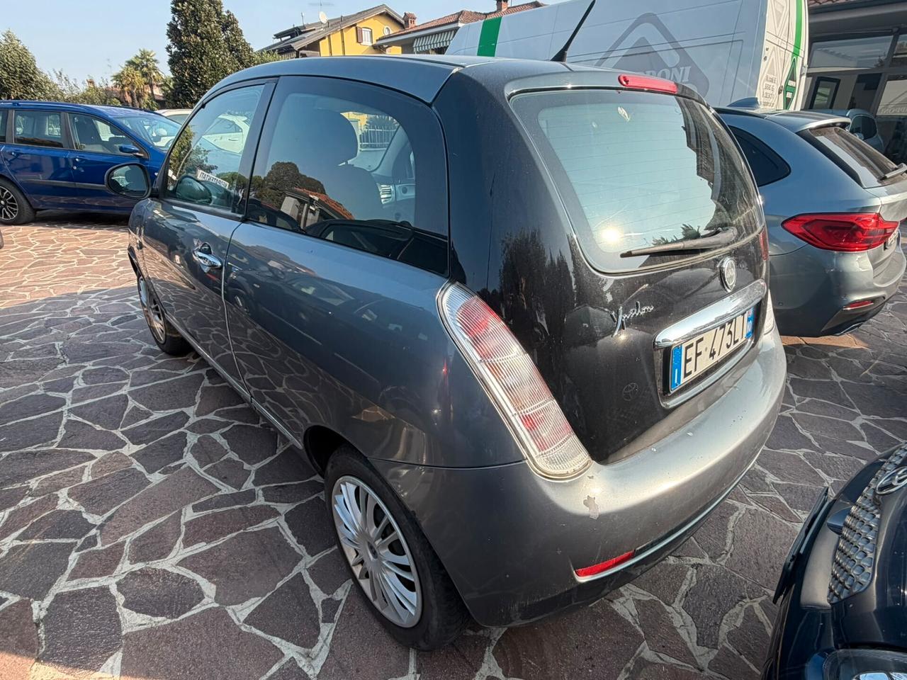 Lancia Ypsilon 1.2 Platino NEOPATENTATI