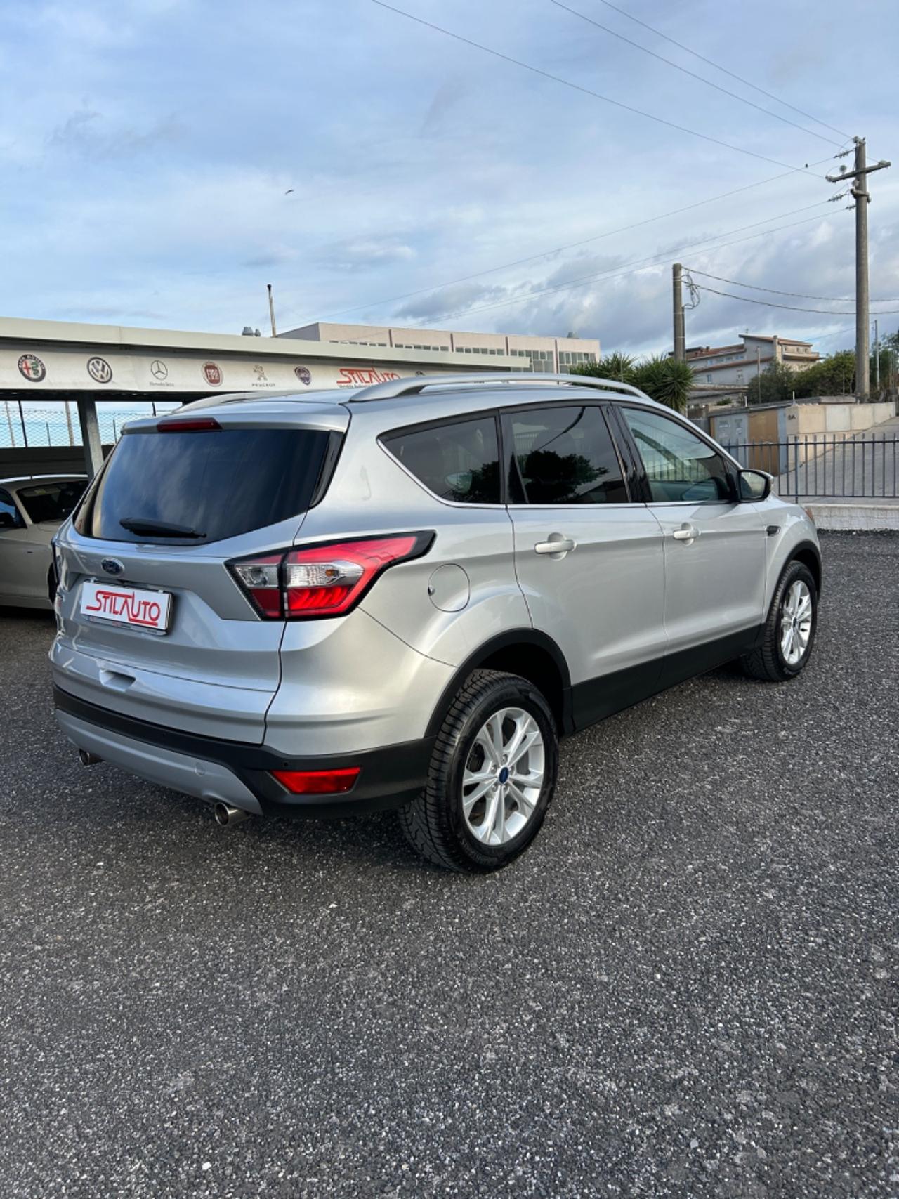 Ford Kuga 2.0 TDCI 150 CV S&S 2WD Titanium