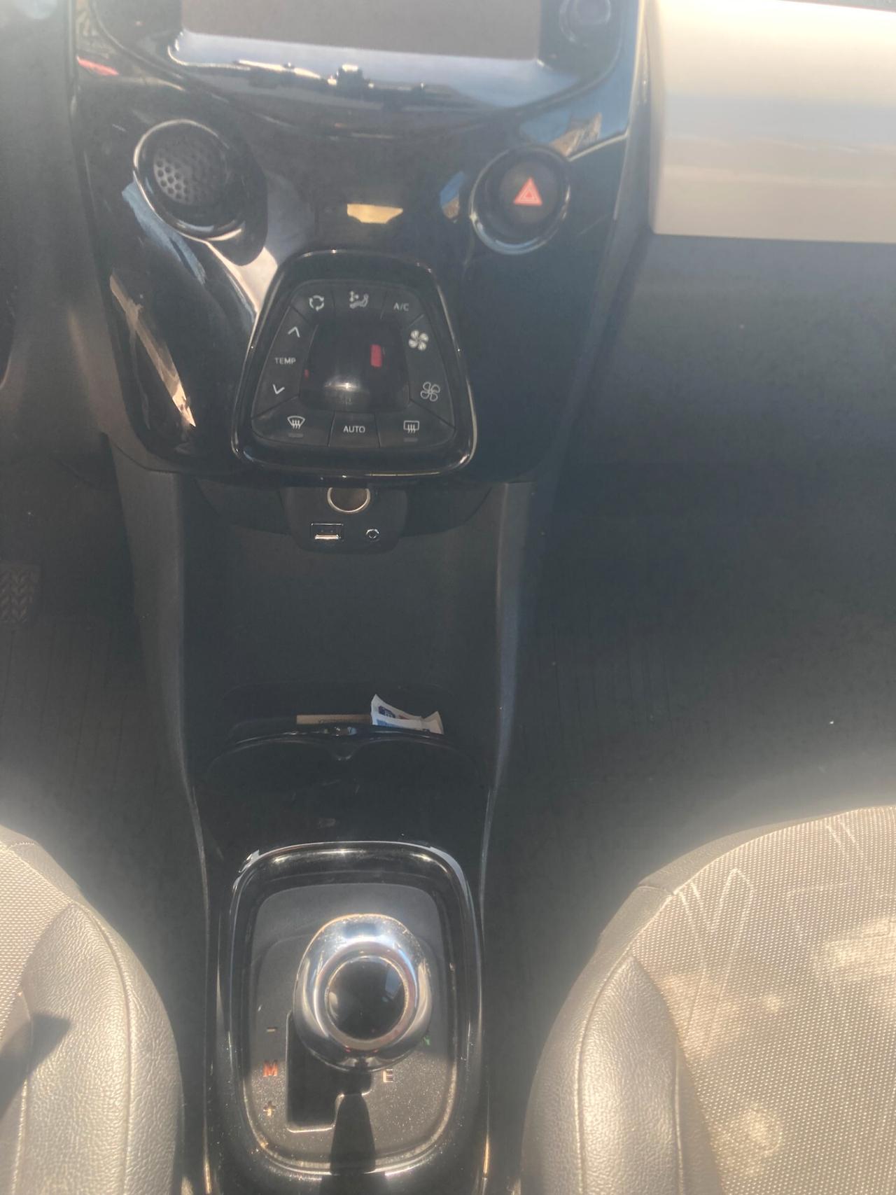Toyota Aygo 1.0 VVT-i 69 CV automatica tetto apribile